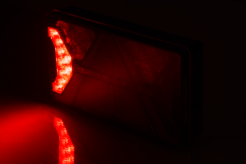 STRADA_7-Funktionen_LED-Rueckleuchte_Bild-5