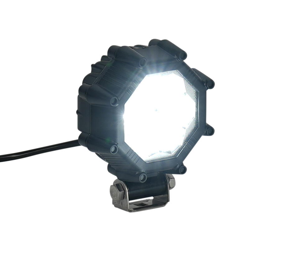 APGermany-LRD2984_HOR73_LED-Scheinwerfer-Bild-6