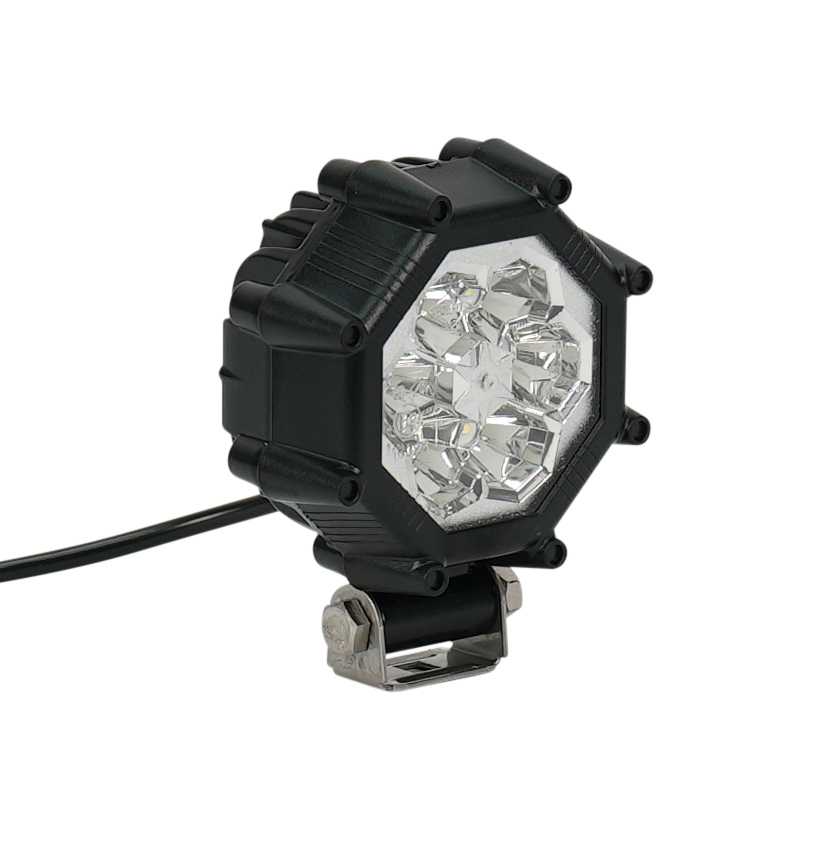 APGermany-LRD2984_HOR73_LED-Scheinwerfer-Bild-3